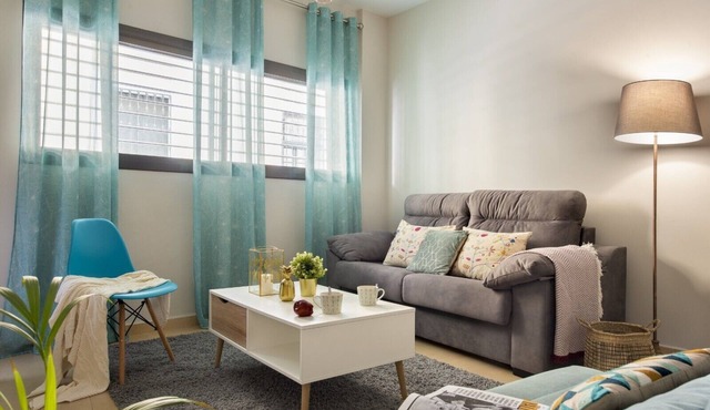Central Apartment in Seville with Wi-Fi, Air Conditioning, and Optional Parking