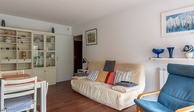 Central Arcachon: Cozy T2, Nearby Beach, Private Parking, WiFi