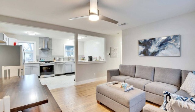 Central Austin 6 Bedroom Gem