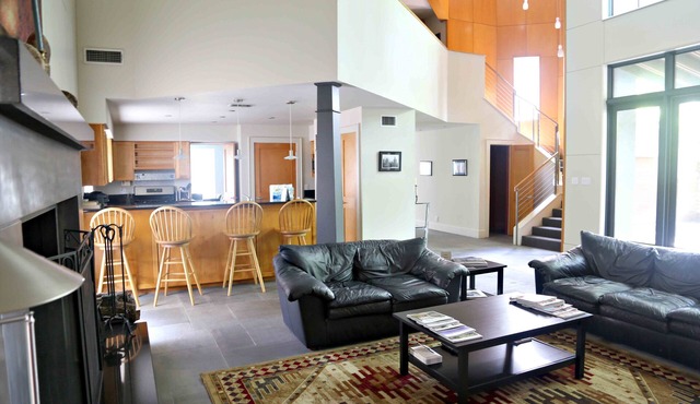 Central Austin/Clarksville gem perfect for SXSW - great location, spacious 4BR!