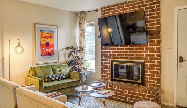 Central Austin Oasis-Live it up in Austin!