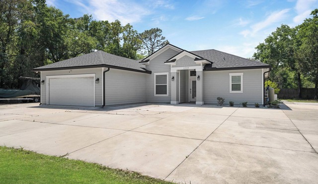 Central Avenues Central Cozy 3BR@ Water