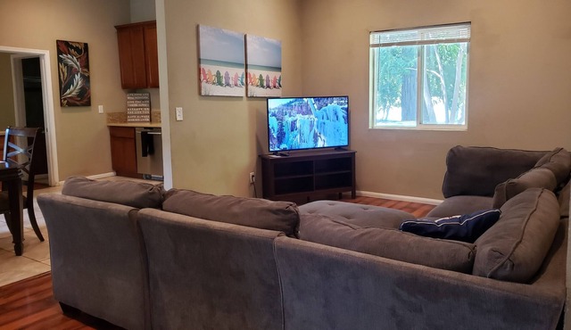 Central beautiful comfy home sleep up to 7 or 8