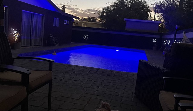 Central beautiful house with everything you need , Poll grele, Casita backyard.