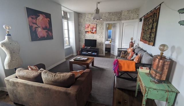 Central Beautiful Monpazier with Pool