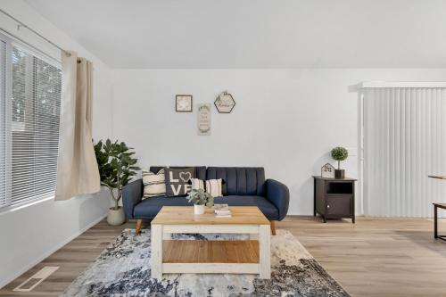 Central Bellevue North Unit Near Downtown & I-90