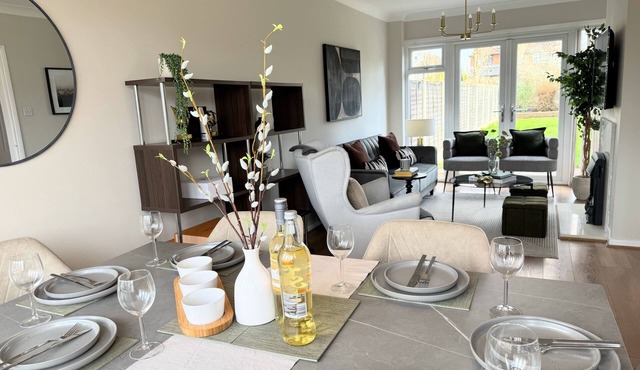 Central Birmingham Luxury House for 7 people with parking, garden, near NEC, BHX