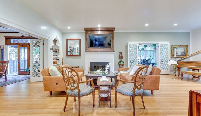 Central Boise Mansion Close to Dtwn, River & BSU!