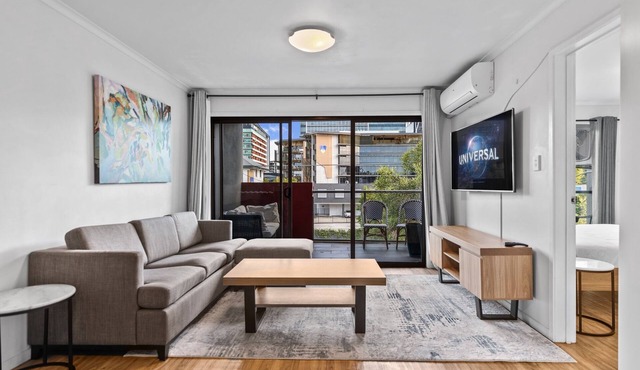 Central Bowen Hills Stay