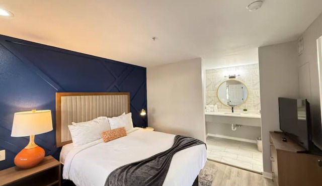 Central Buckhead Apartment