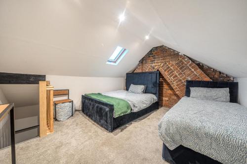 Central Cardiff townhouse for groups