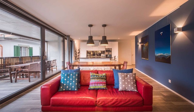 Central luxury apartment with stunning views, lift access and wellness area