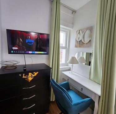 Central Chambers Suites Suite 3