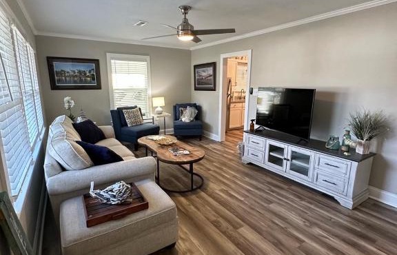 Central Charleston Area Hideaway