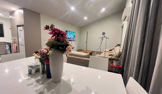 Central City Cozy Queen Room