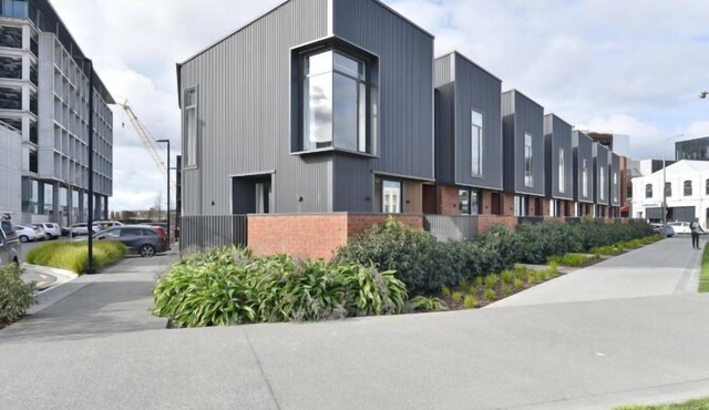 Central City Stay – Walk Everywhere + Free Carpark- Lichfield Apartment