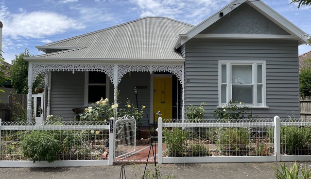 Central, Classic, Contemporary , Comfortable, Convenient , Charming