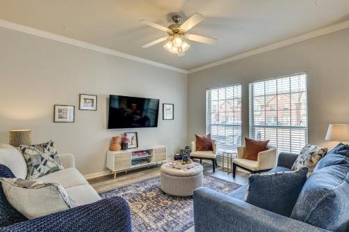 Central College Station Townhome w/Community Pool