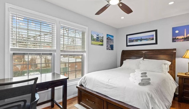 Central Convenient Home | Free Parking | Near U St