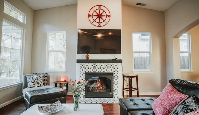 Central Coziness - Steps from Chico's Hub