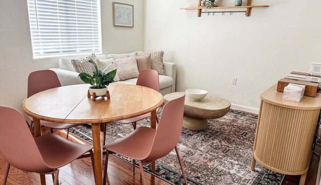 Central & Cozy/1 BR 1 BA/Near Alvernon Park