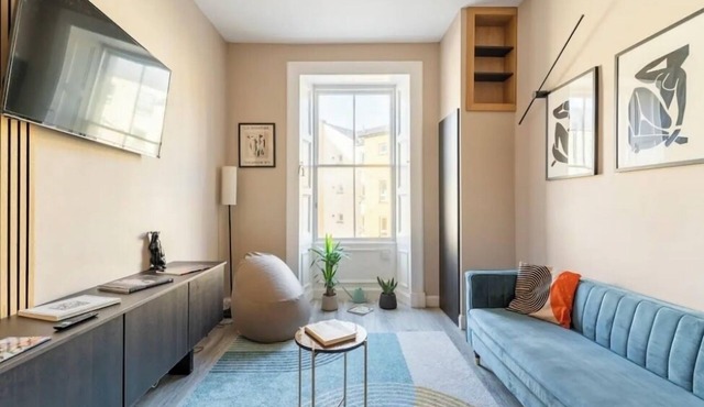 Central, cozy, clean apartment for couples