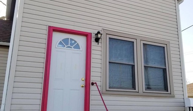 Central, Cozy, Comfort & Convenience.