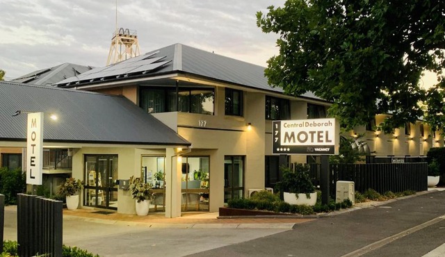 Central Deborah Motel