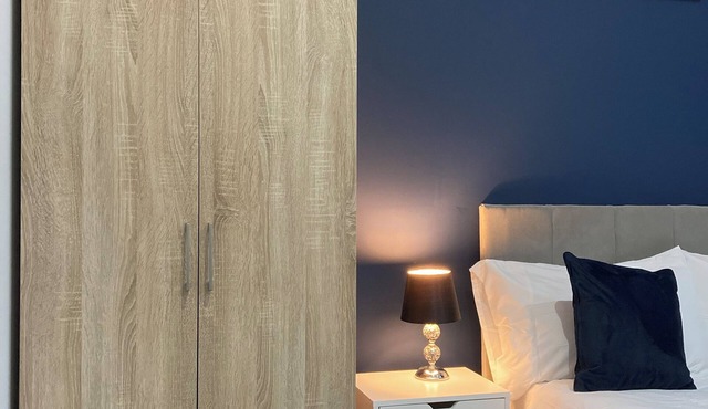 Central Doncaster 1BED 1BATH Pent-Apartment