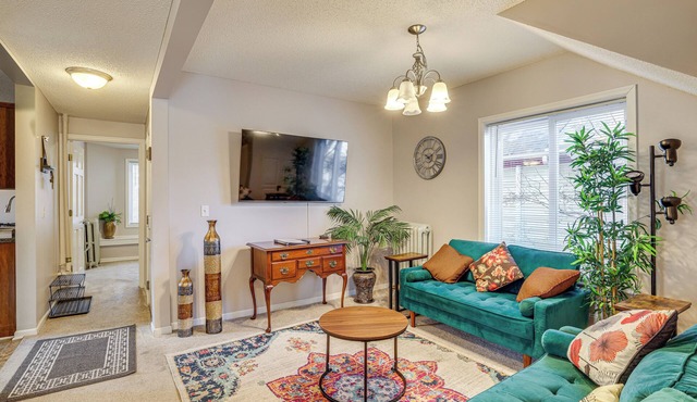 Central Duplex Townhome close to Twin Cities