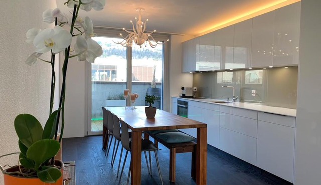 Central & Elegant Room in Biel