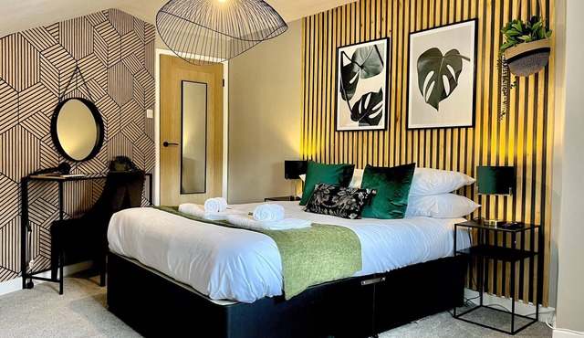 Central Ellesmere -Sleeps2 - Parking - PetFriendly