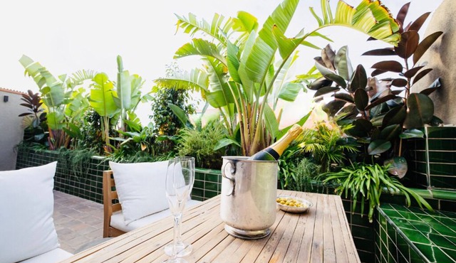 Central Flat with Private Terrace & 2 Bedrooms
