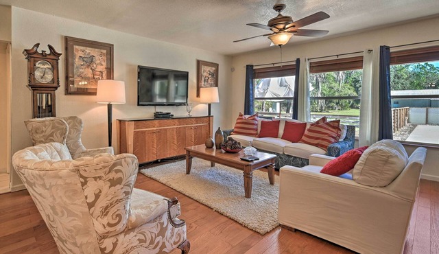 Central Florida Escape on 5 Acres w/Grill & Pool!