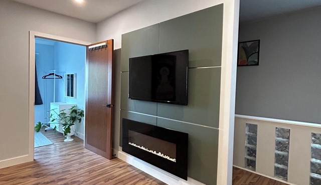 Central Halifax - Quinpool Rd/Close to Downtown, Restaurants & Hospitals