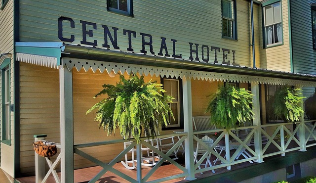 Central Hotel