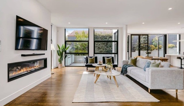 Central House located in the heart of Camberwell*