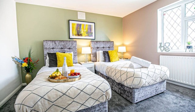 🌟Central House w/Free Parking, SmartTV & Netflix🌟