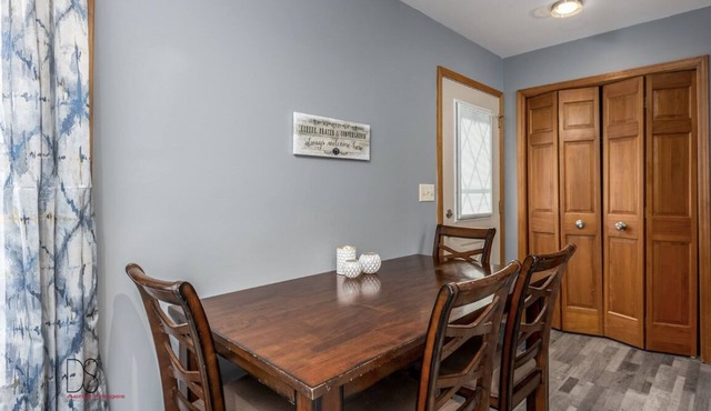 Central IL Peaceful Getaway - Pet Friendly!