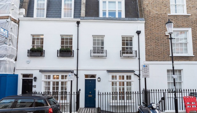 Central Kensington - Luxury Family Townhouse