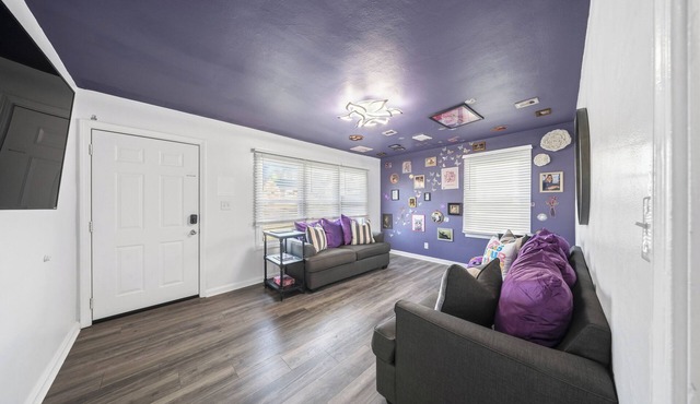 Central KY's FIRST Interactive Taylor Swift-themed rental home