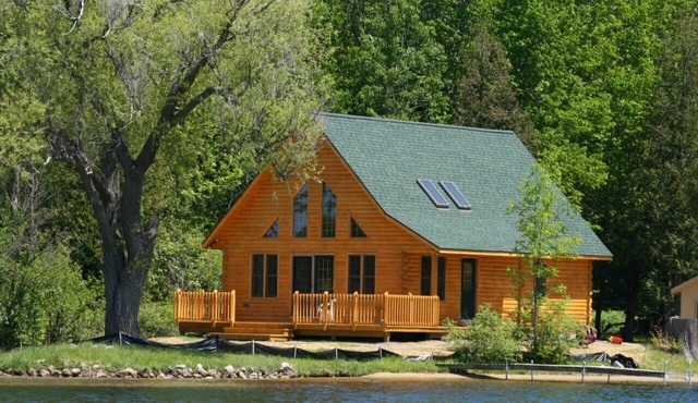 CENTRAL LAKE CABANAS #6