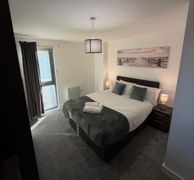 Central Liverpool 2-Bed Balcony Apartment by StaySavvy Accommodation