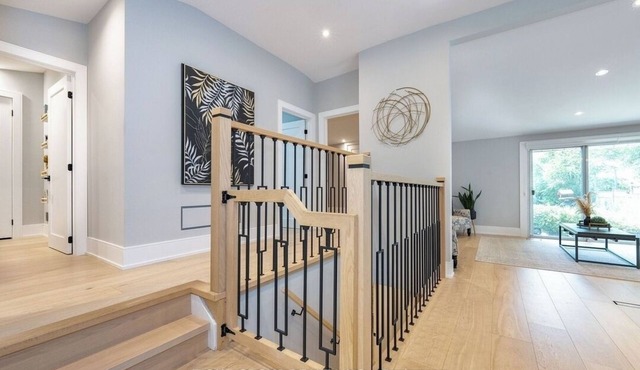 Central Location! Near Mosque, Shops & Schools with Quick Highway Access