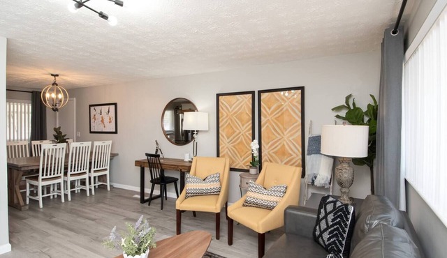 Central Location-Patio-Fenced Yard-Pet Friendly