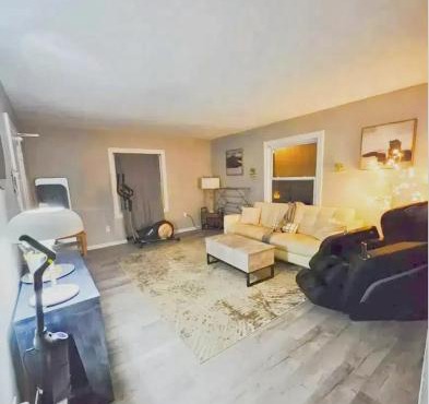 Central Louisville Gem King Size Bed