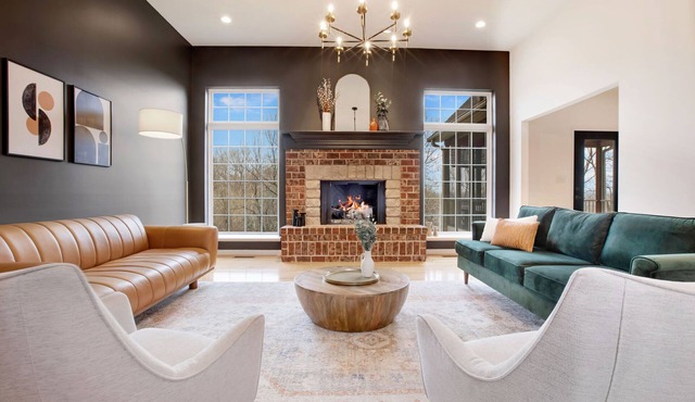 Central Luxe 5br Home - Hot Tub & Views - 🥂 🍷n