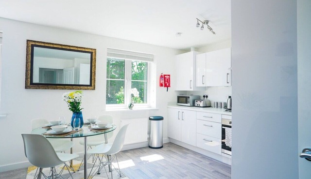 Central Luxury Eco Hideaway - Brand New!