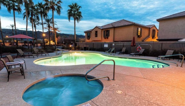 Central Luxury Mountain Oasis with TWO Pools and Jacuzzis
