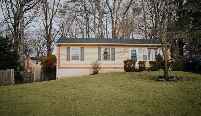 Central LYH Getaway | 5 Beds + Private Parking